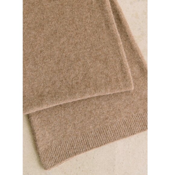 Sezane Accessories - NWOT Sezane Marianne Baby Alpaca Camel Scarf Plush Fuzzy FIRM